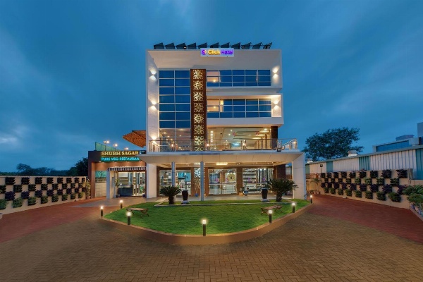 Click Hotel Sagar Plaza Chakan, Pune image 1