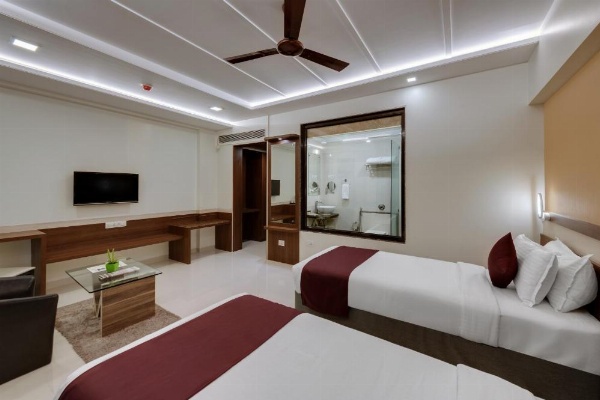 Click Hotel Sagar Plaza Chakan, Pune image 20