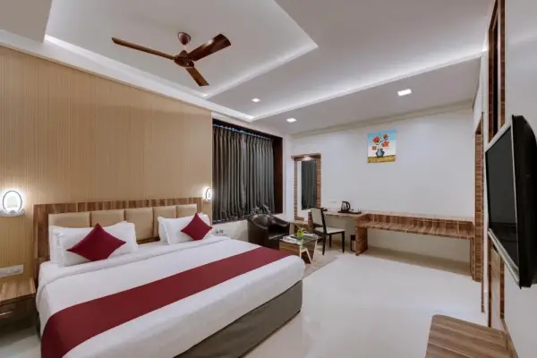 Click Hotel Sagar Plaza Chakan, Pune 5