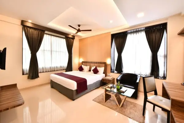 Click Hotel Sagar Plaza Chakan, Pune 7